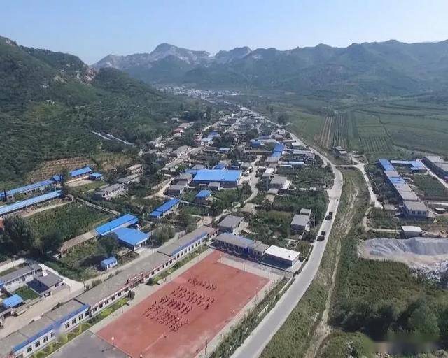 石材加工和葡萄种植是芦屯镇安平地区两大重要产业,近年来,随着一些