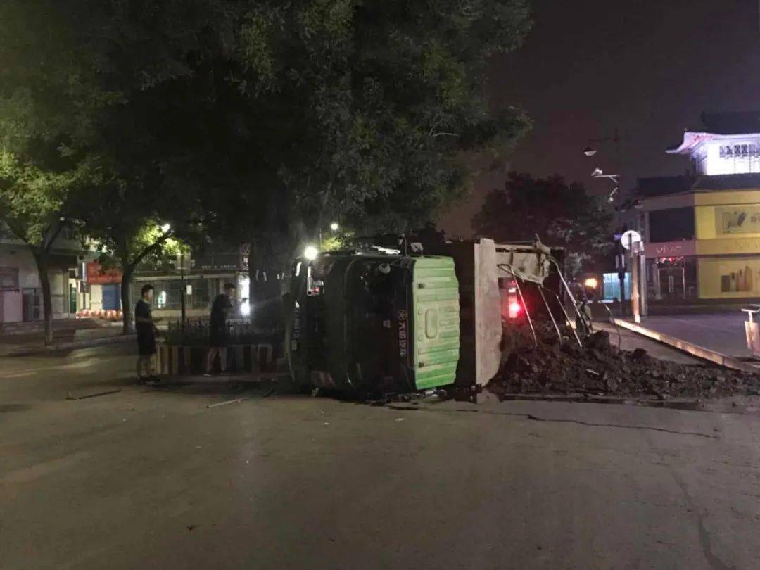 昨天晚上天津的车祸图片