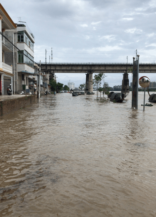 鑑於前期持續性降雨影響,目前全市土壤已飽和,各江河水位偏高.