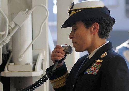 米歇尔·霍华德:美军首位黑人女性四星上将_美国