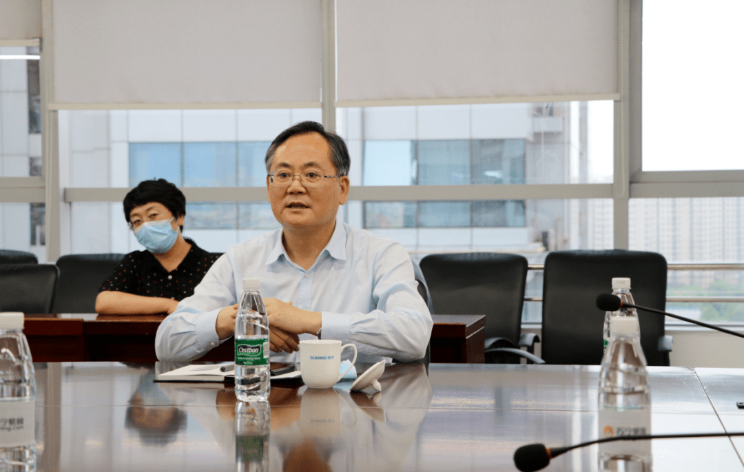 市委常委,统战部部长王久军同志赴苏宁易购李村广场店考察调研