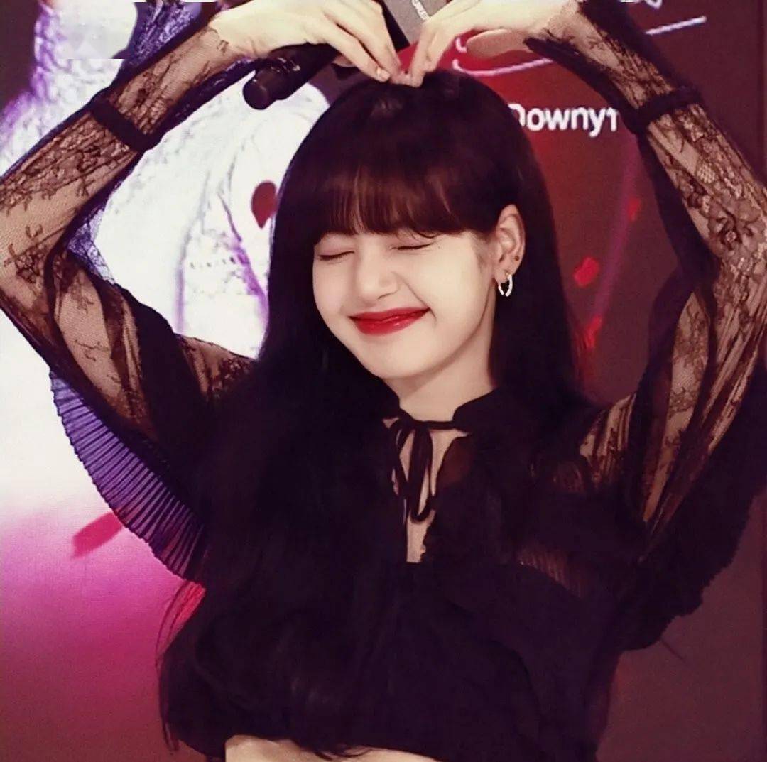 淡妆的lisa好绝! !