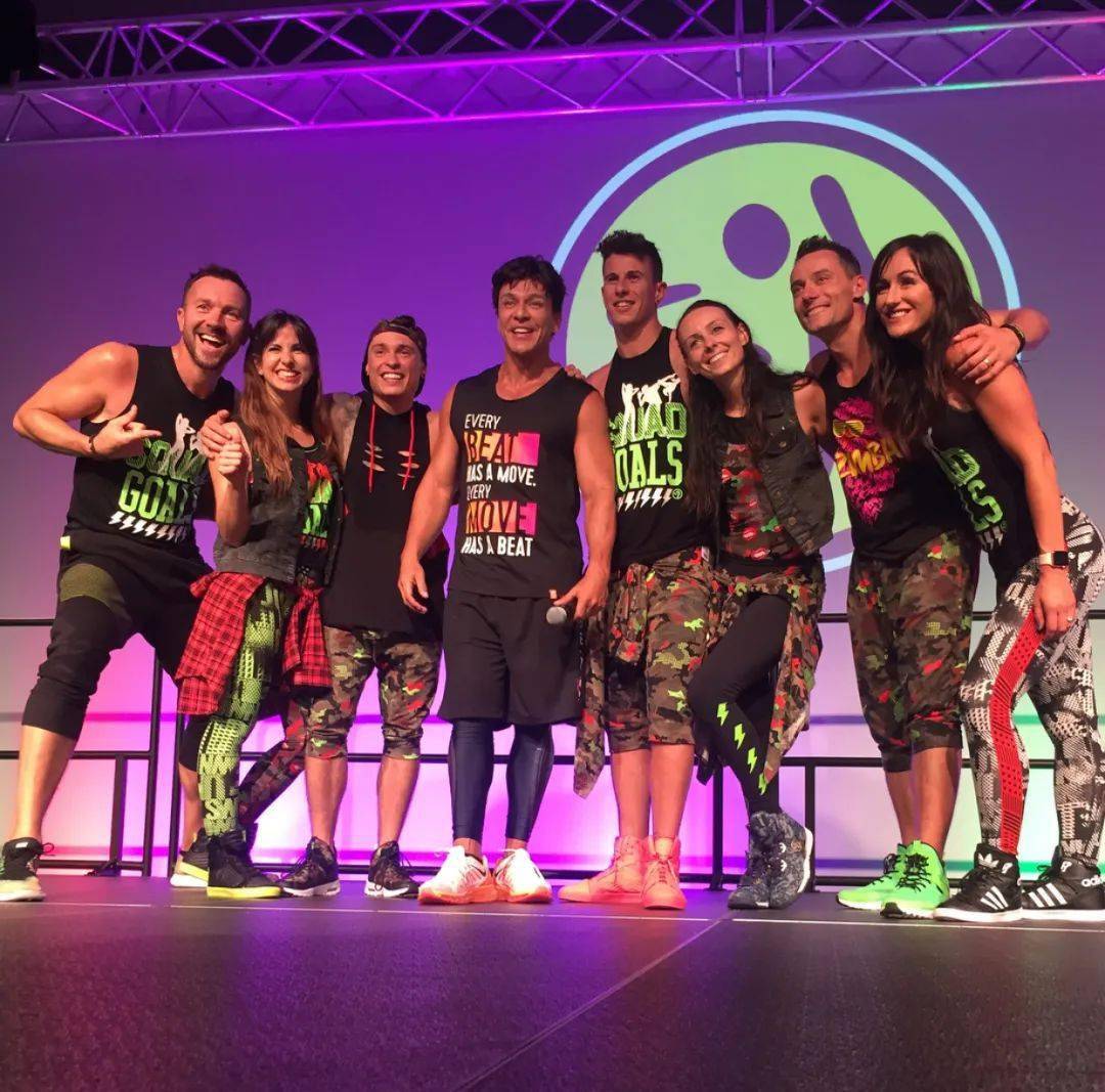 以舞蹈之名邀你赴一场zumba party的狂欢之约举起双手,随心舞动在最