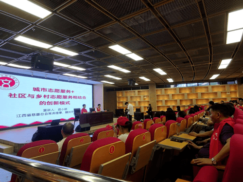 剧中主人公李进明由国家二级演员汤义波饰演,李进明的妻子林仙丽由