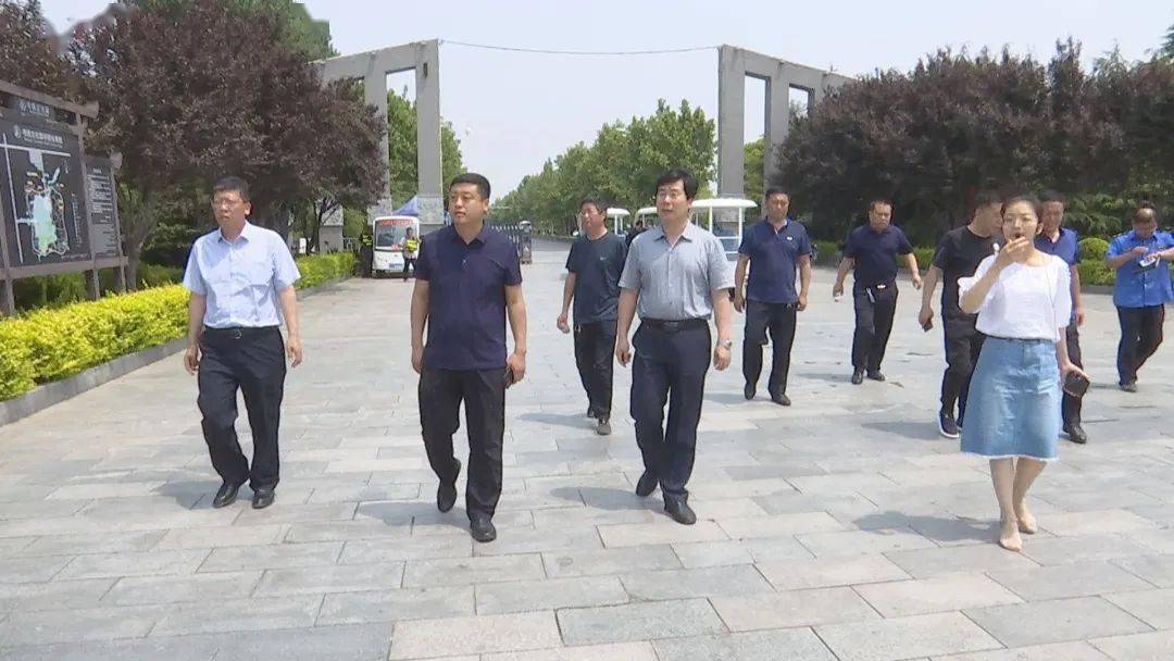 6月10日,河北省深泽县副县长王伟带领观摩团到我县考察学习产城融合