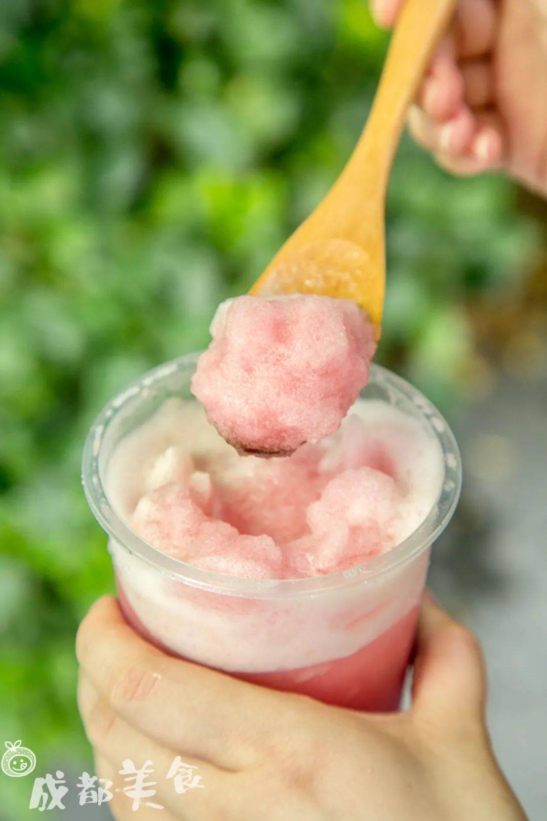 ▼「桃桃鲜芝士」桃桃鲜芝士同样是选用了新鲜的水蜜桃,搭配了玉麒麟