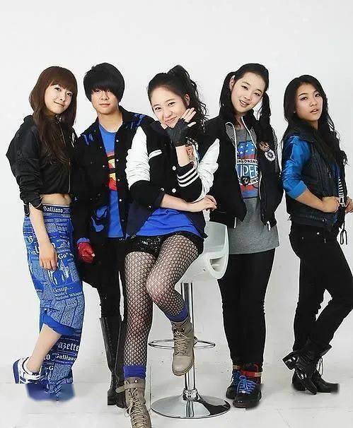 在今天看来依旧时髦的韩国发型史_组合