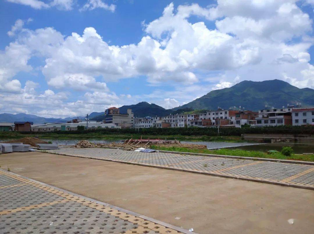 坂仔镇花山溪畔凉亭亭名亭联征集启事