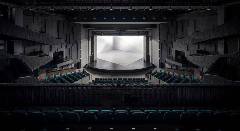 空研所典尚设计东坡大剧院改造