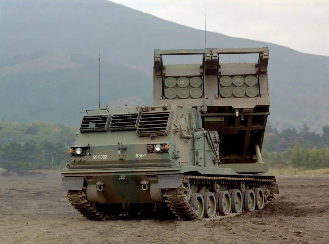 精选好图:日本10式坦克._自行火炮