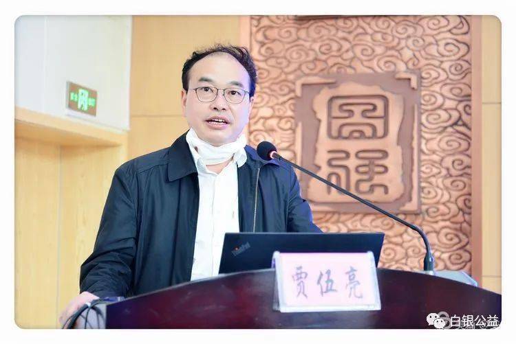 本次活动由市一院党委副书记,纪委书记孙德兴主持出席活动的领导有:省