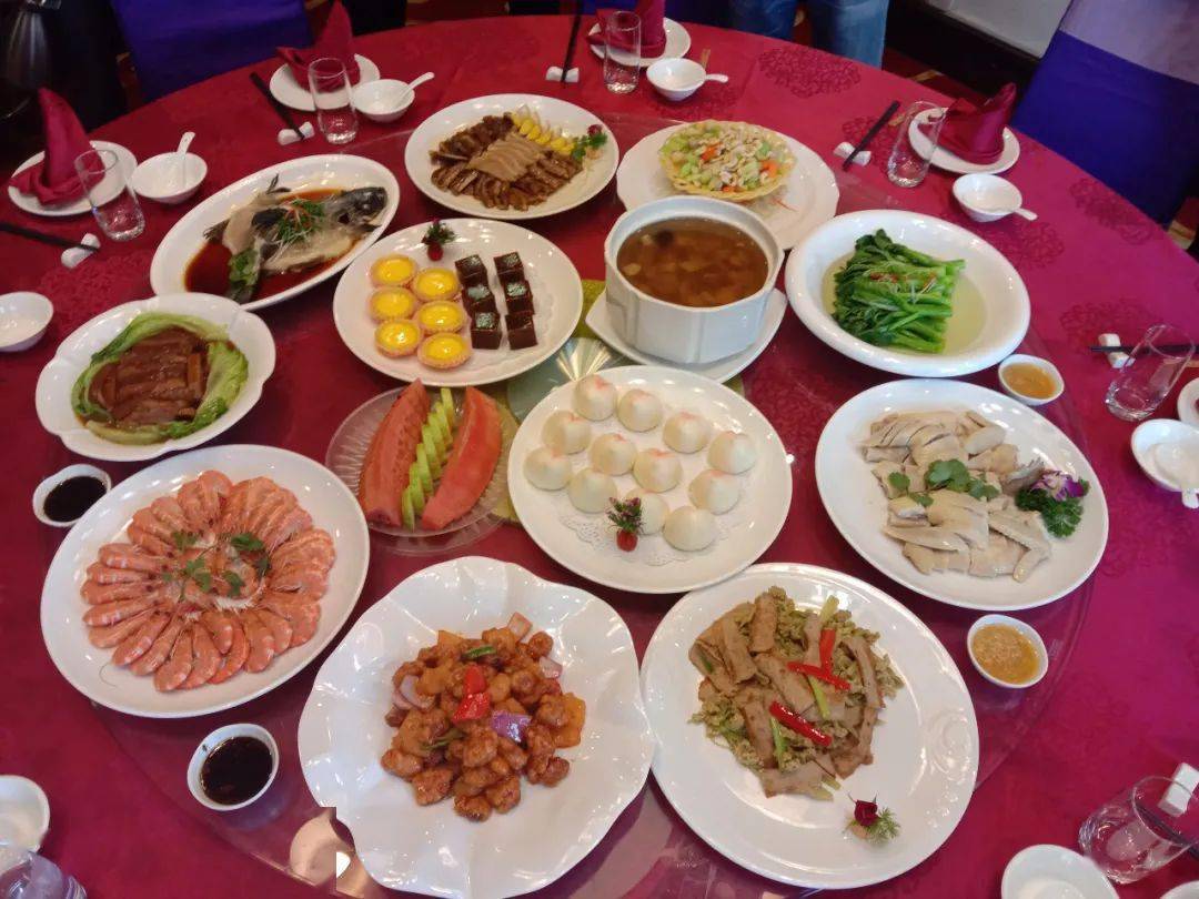 这家气派粤菜酒楼来"派福利"啦!_宴席