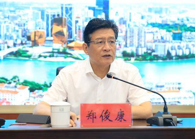 康哥说要全力以赴推动飓风行动奋力向违法建设发起全面总攻