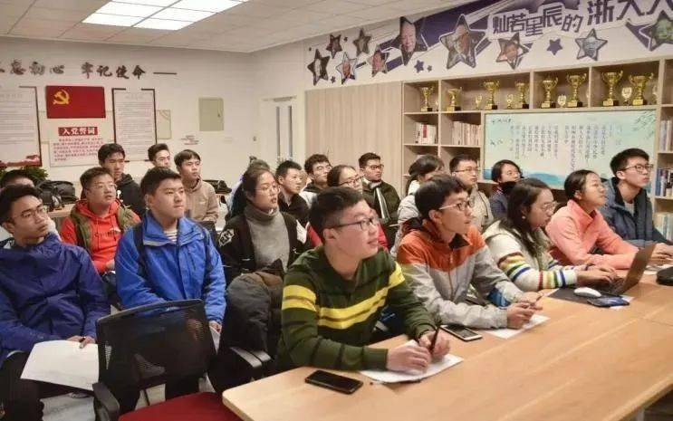 蓝鹰计划 | 蓝鹰结业,镞砺括羽