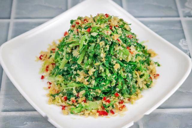 苦菊好吃有技巧试试这道清蒸苦菊软嫩清香松散不粘连