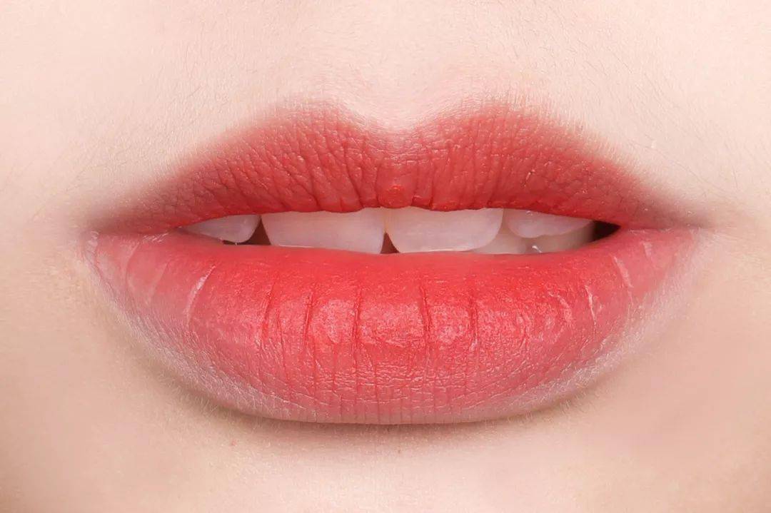 学不会涂口红的技巧,就别怪唇妆不好看!不怪口红就怪你!