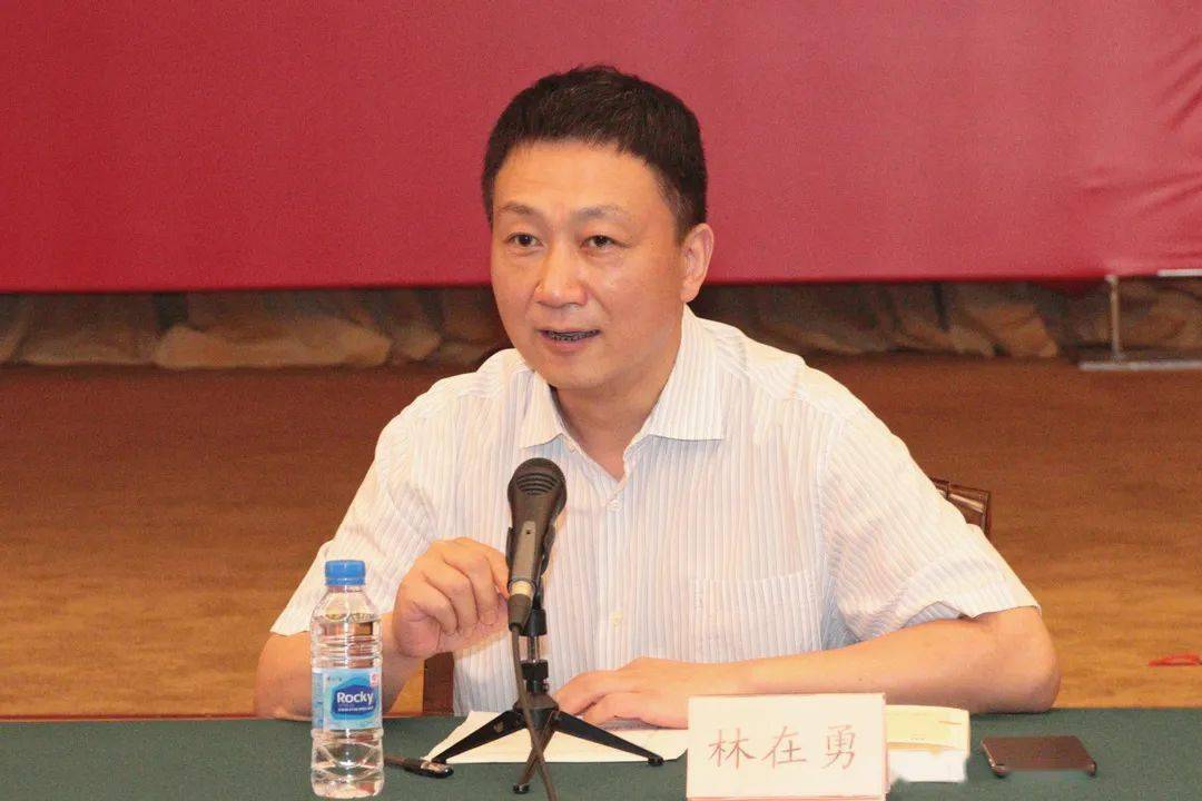 上海市政协文史资料委员会主任马建勋表示,在全市掀起"四史"学习教育