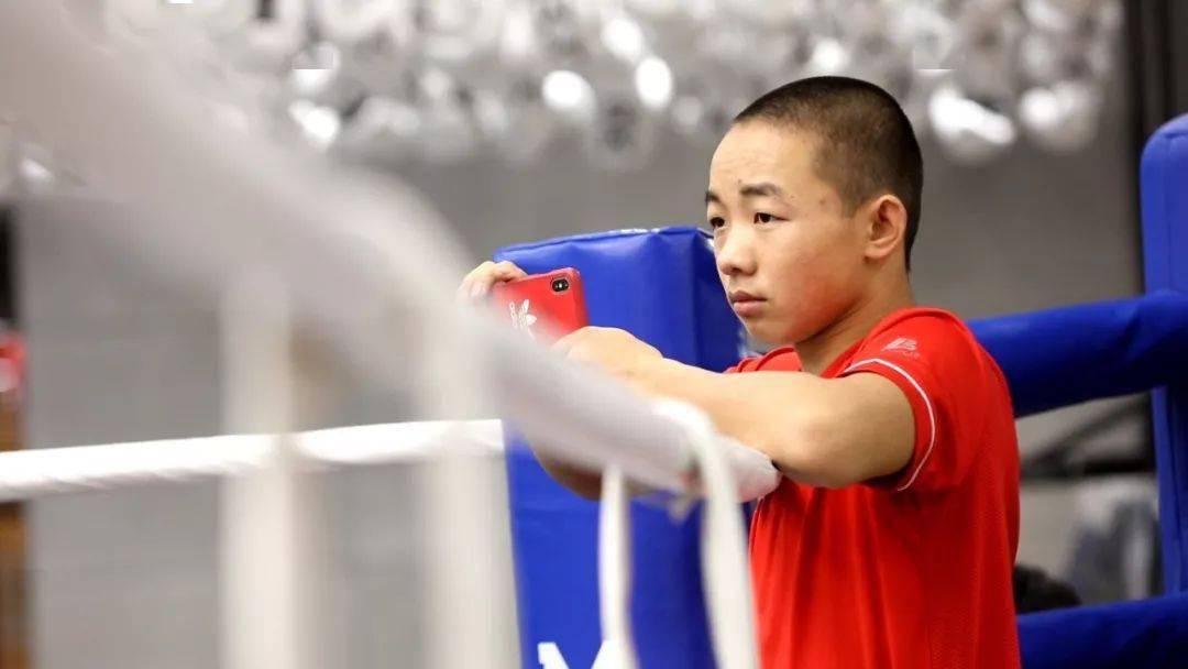 记录平凡 | 不服输,就要对平庸的人生挥出漂亮的一拳!_拳击