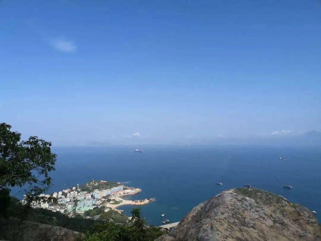 就將伶仃洋,萬山群島,香港青馬大橋,長洲島,南丫島等盡收眼底