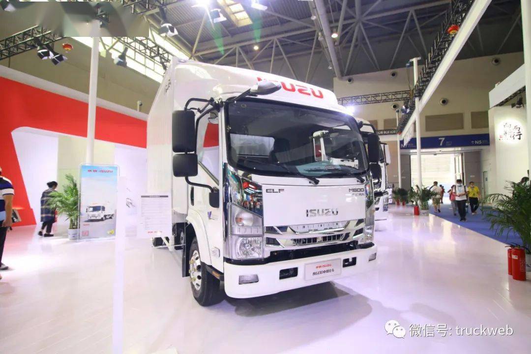 新款ftr更名巨咖4x庆铃五十铃国六系列车型亮相2020重庆车展