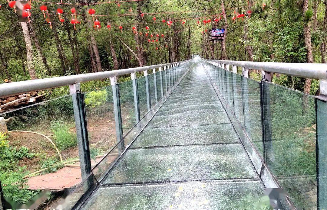 想去挑战玻璃栈道漂流吗宣威这里就可以惊险刺激