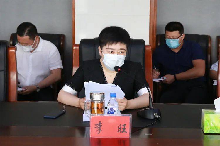 6月15日,受县新冠肺炎疫情防控指挥部指挥长委托,副县长,县新冠肺炎