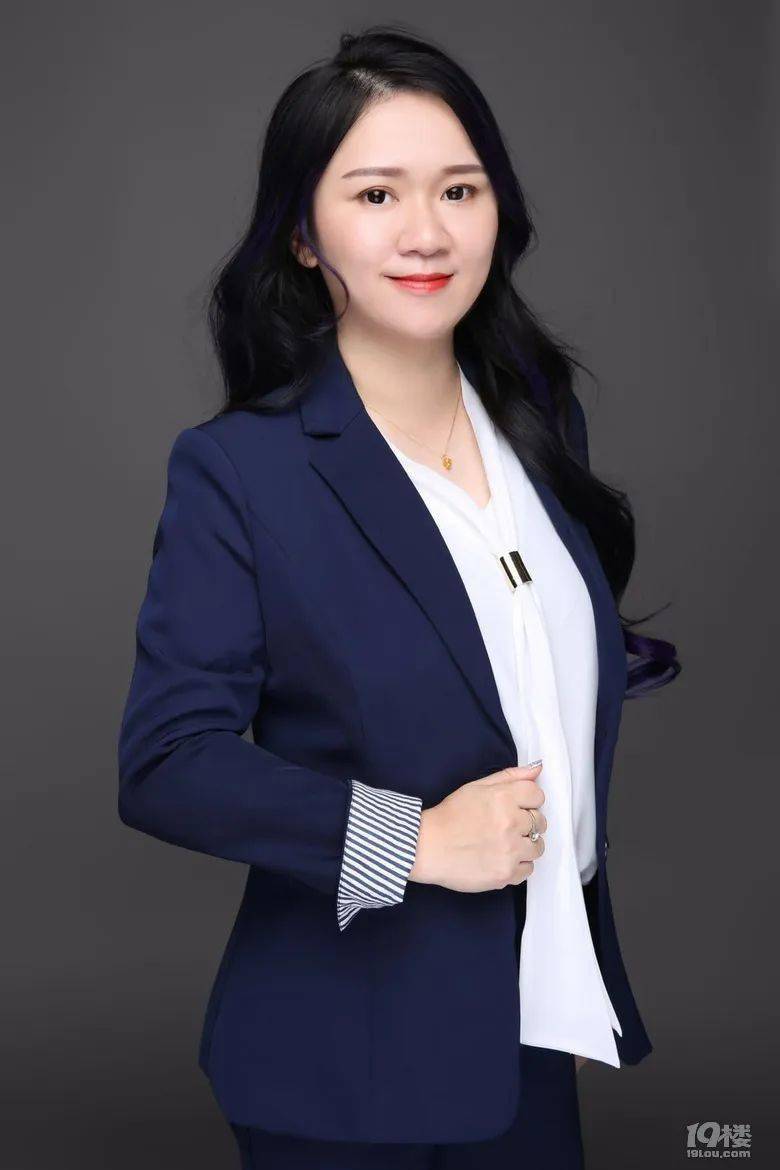 电车之天海翼引爆网络，意外引发热议，迅速成为焦点，掀起巨大波澜