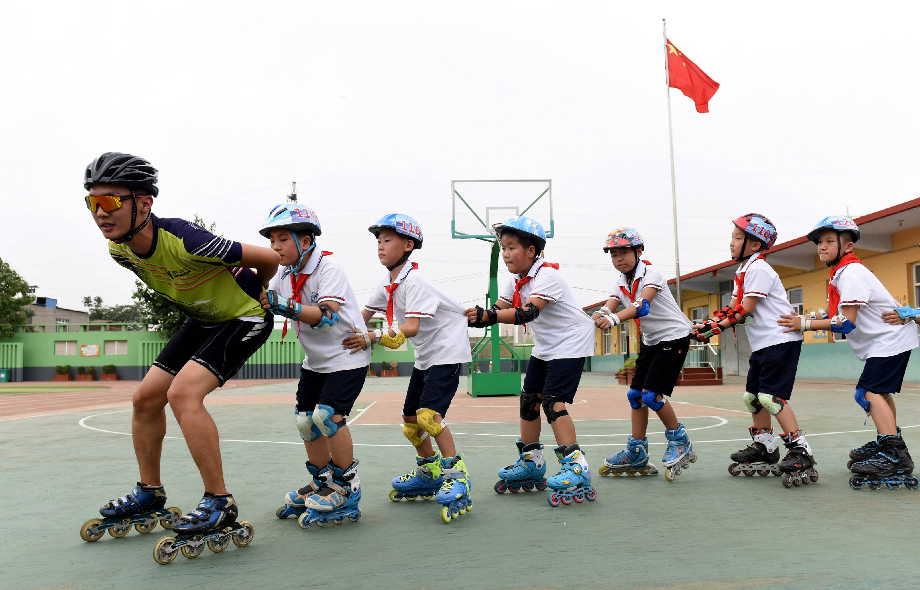 全民健身——小学校园里的轮滑社团