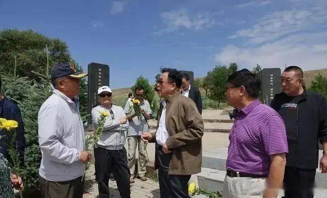 难忘部队驻地情跟随老师长邱金凯重访化德县再进秋灵沟