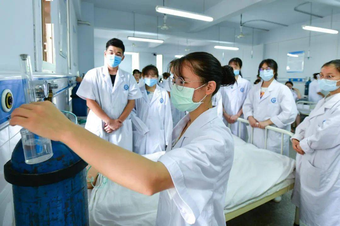 学校开设专业介绍农村医学