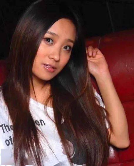 "不老仙妻"51岁保养秘诀流出:越活越美的女人,都有这个习惯!_阿丽