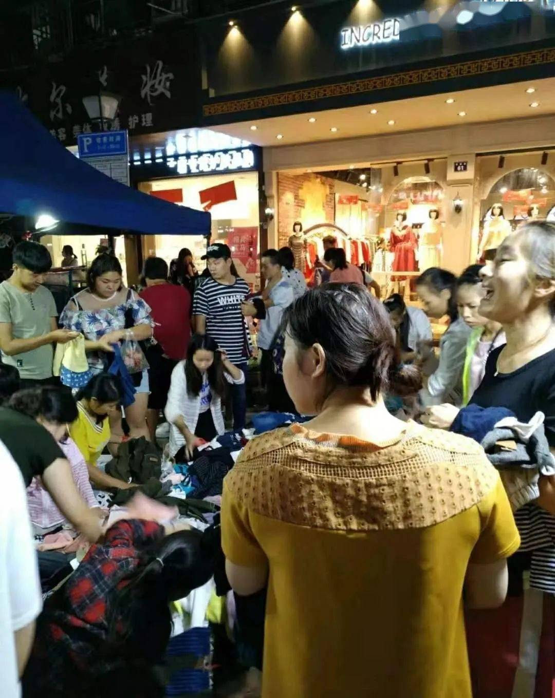 老汪的服装创业史第一季我在杭州摆地摊的日子1我的第一次摆地摊经历