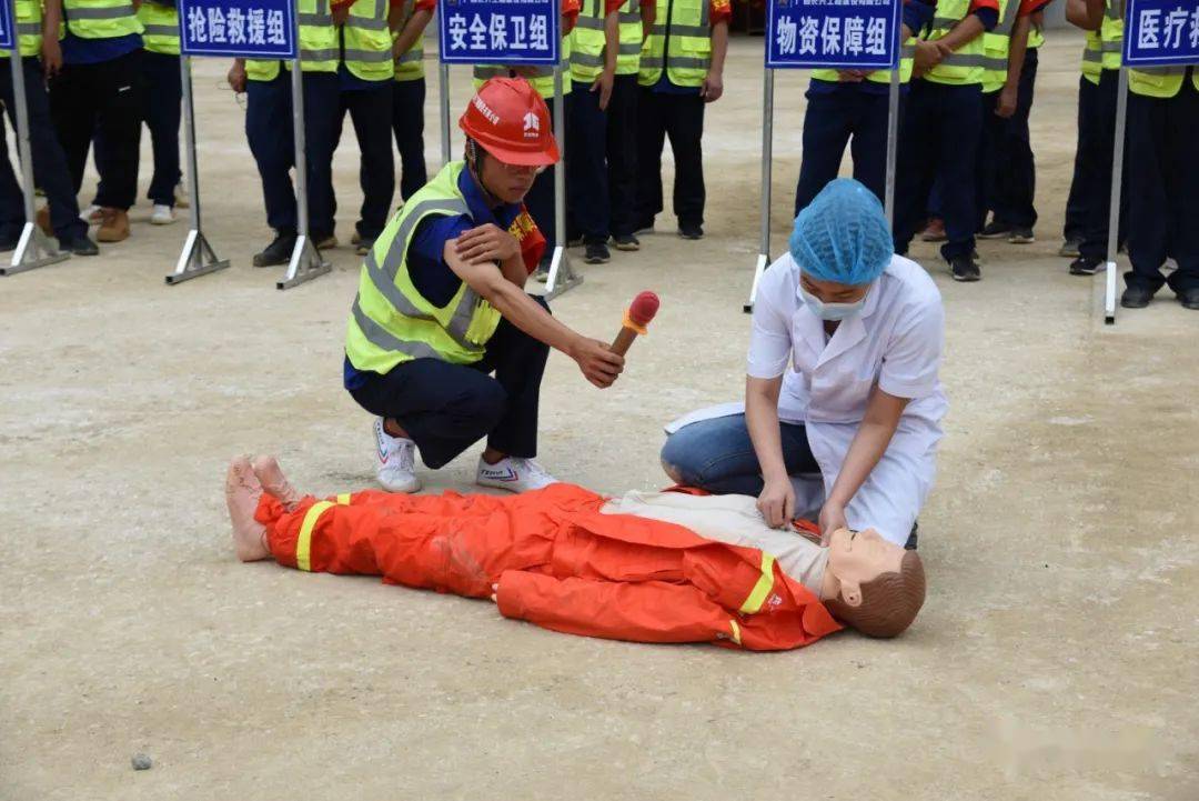 大新县在大宁路一号隧道举行隧道坍塌应急联合演练