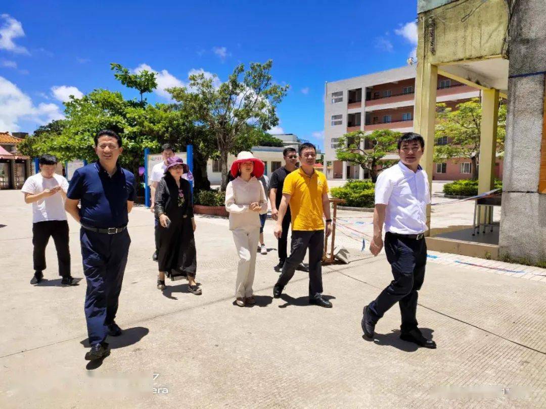 深圳对口帮扶汕尾指挥部民生组领导来到碣南中学调研!_碣石