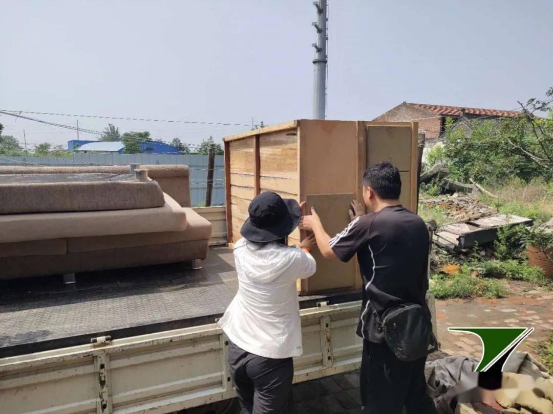 【征迁进行时】中站区教育局帮西冯封拆迁户搬家