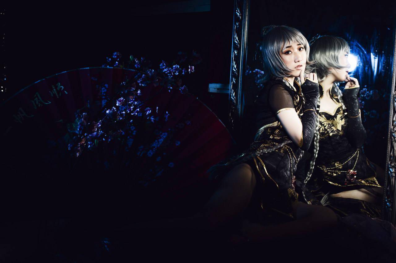 洛天依金丝雀暗黑cosplay