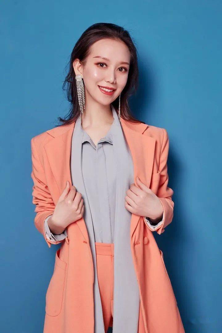 明天上午10点!主播小姐姐带你走进渔溪首届李子采摘节