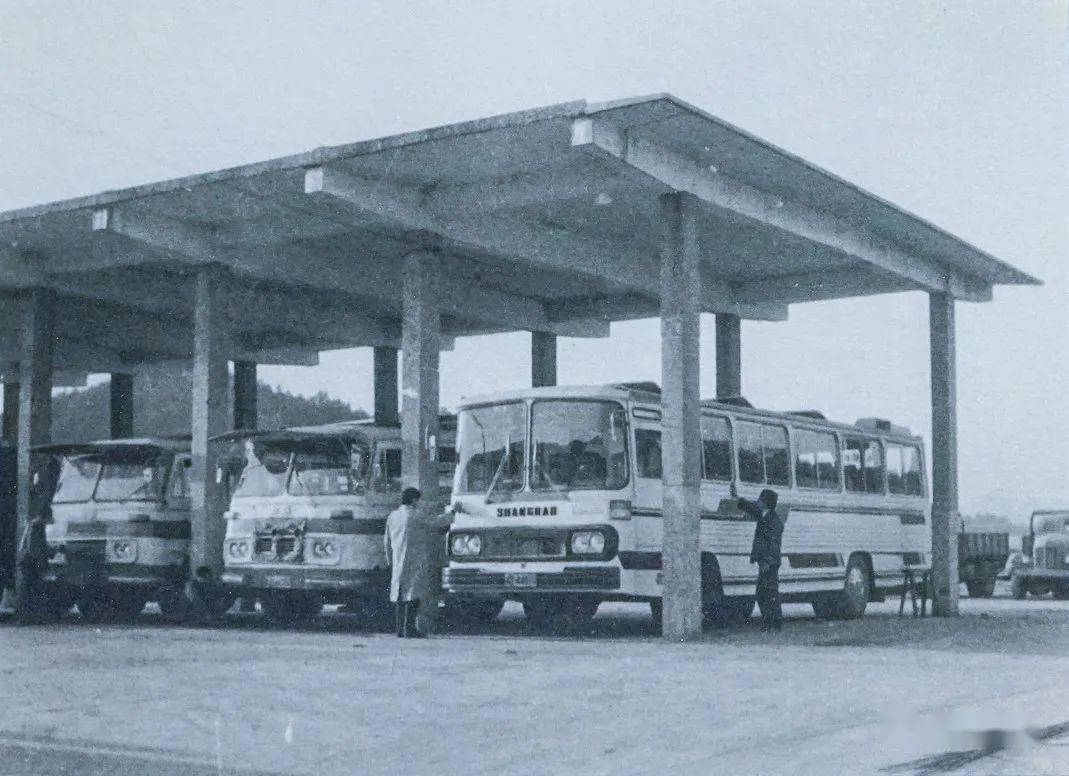 90年代上饶客车厂生产的客车(楼登峰摄影)