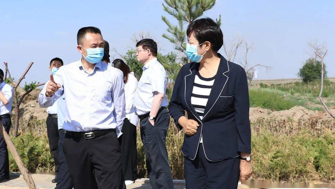 包头市副市长王秀莲调研内蒙古通威高纯晶硅