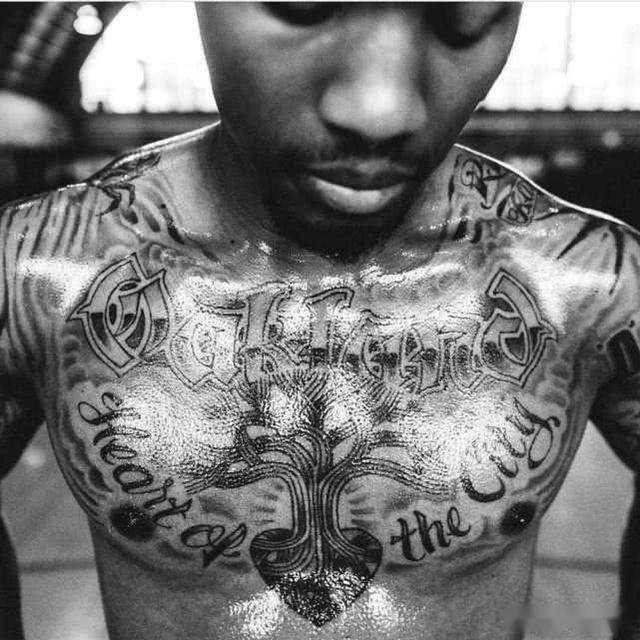 利拉德身上最显眼的纹身为什么是勇士队标?原来还有杜兰特的故事