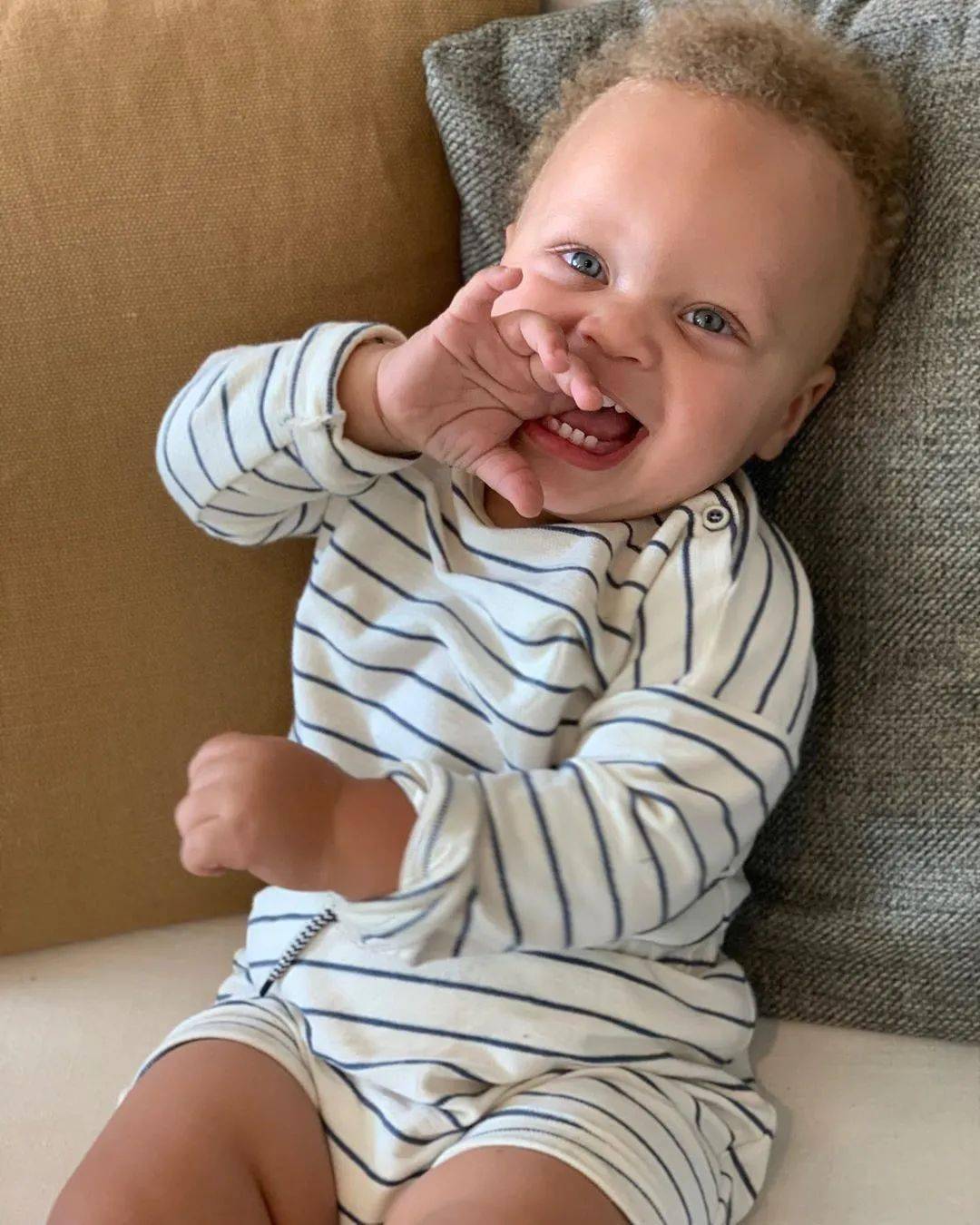 库里儿子小卡侬以后会成为逗比吗