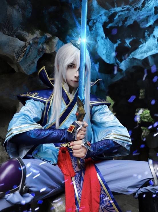 直接去拍仙剑奇侠传吧,这个剑仙男刀cos太帅了