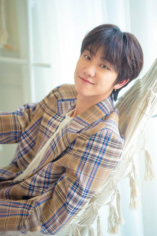 "100%清凉美"seventeen夏日画报写真公开!_app