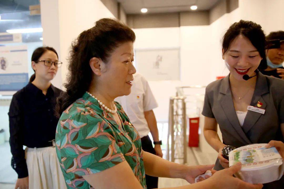 桂林市政协机关党委开展迎"七一"主题党日活动