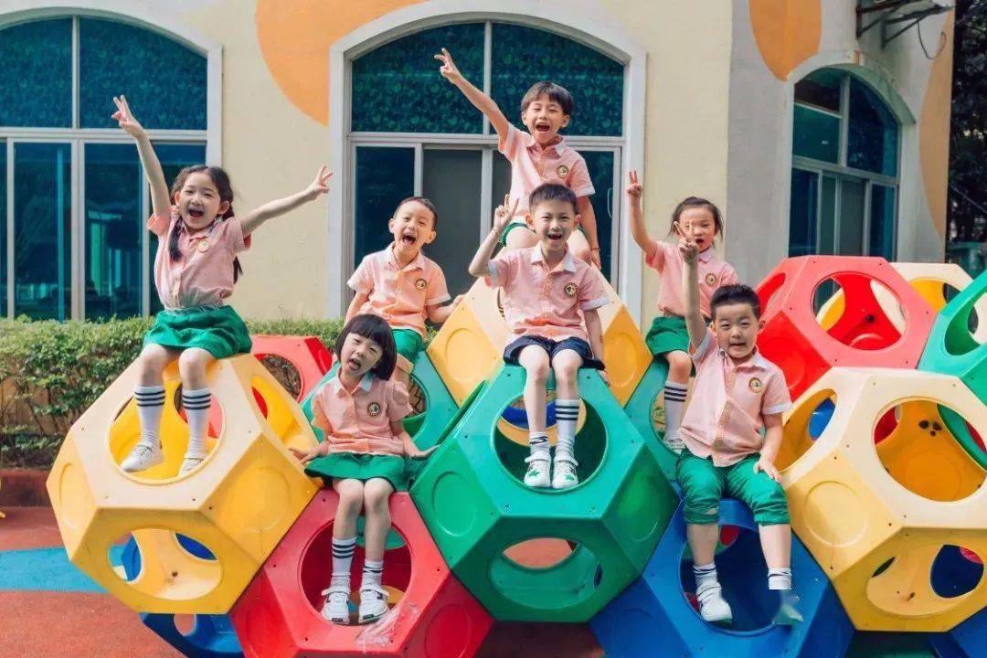 创意十足的幼儿园毕业照,定格美好瞬间