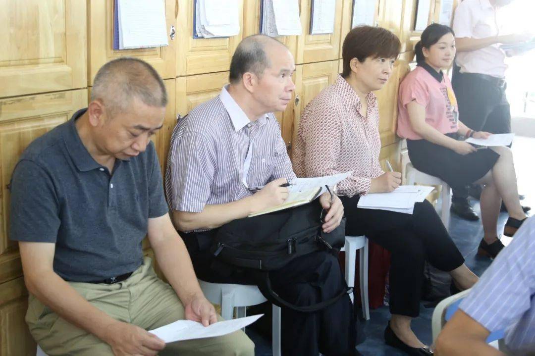 杏坛有佳士夏日送甘霖全国语文主题学习专家莅临我校调研交流