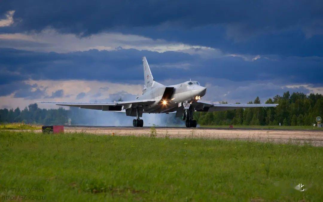 二十年前的神器:前苏联tu-22m3逆火轰炸机图集