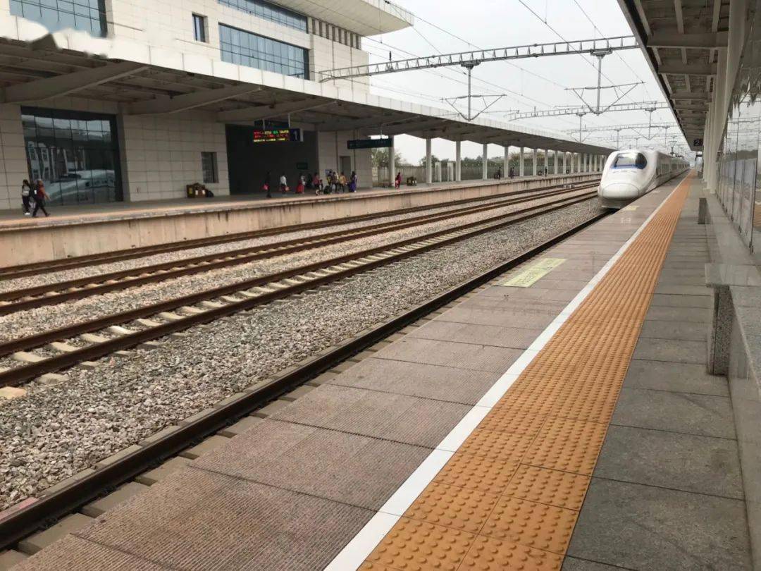 首列贵港站始发南宁动车7月1日起开通运行,车次是.