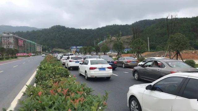紧急扩散竹坪隧道路段拥堵修水交警发布紧急出行提示