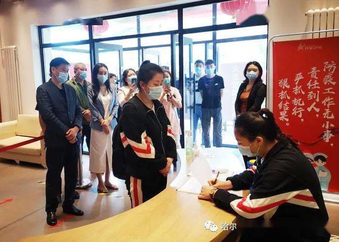 先后来到群星全明星艺考学校,岭峰教育学校,艺鸣艺术培训学校,近距离